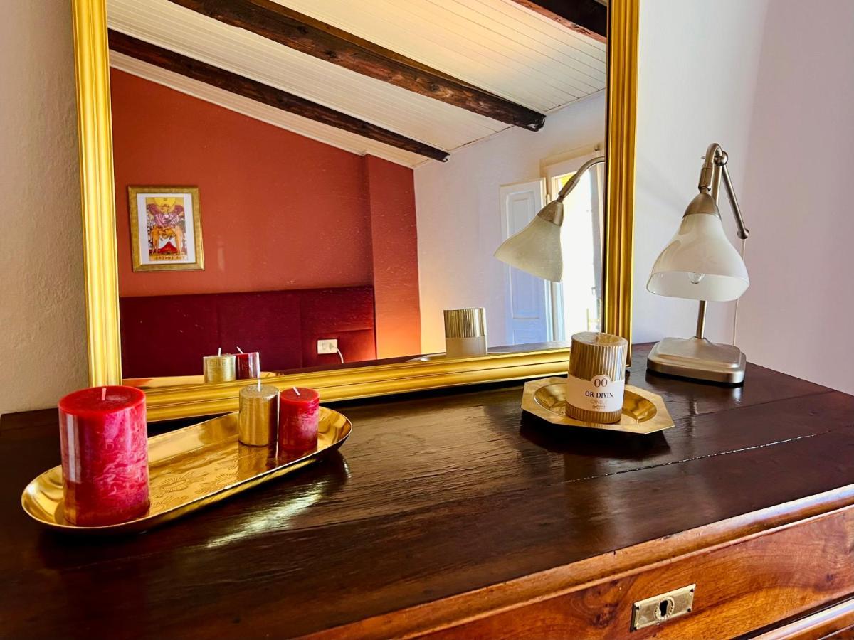 House Of Chariot - In The Heart Of Bologna Apartamento Exterior foto